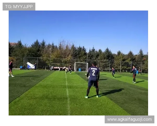 在凯发娱乐足球官网上轻松注册登录享受专业的足球比赛分析与丰富的赛事资源 在凯发娱乐足球官网上轻松注册登录享受专业的足球比赛分析与丰富的赛事资源